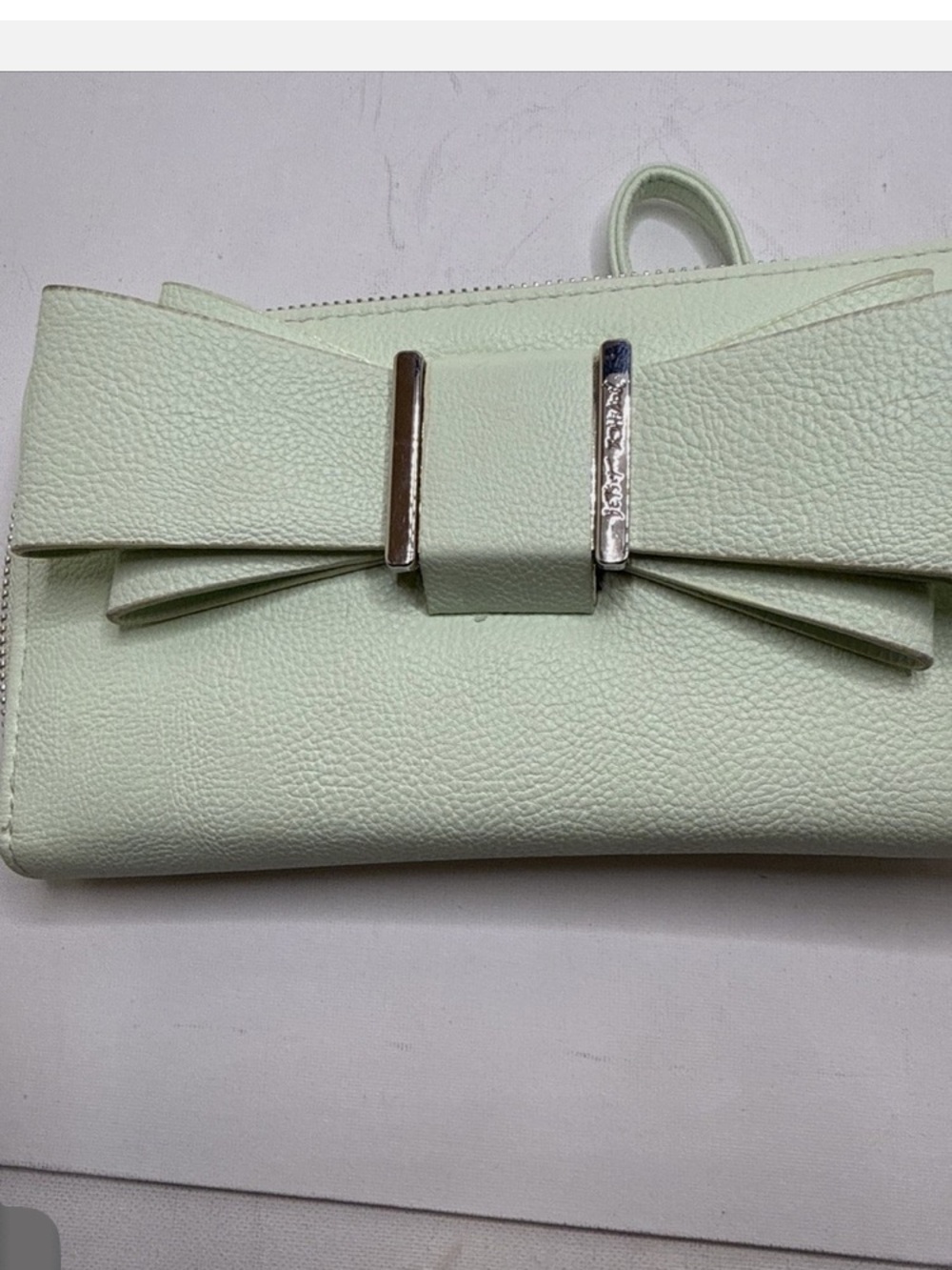 Betsey Johnson Bow Wristlet Clutch in Mint Green
